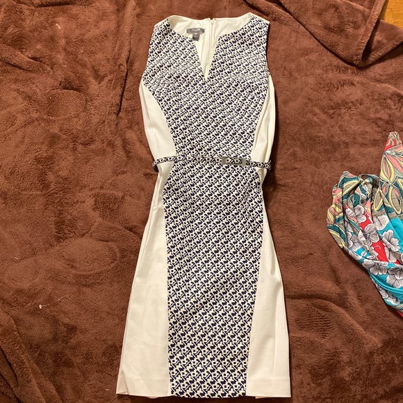 Muse Dresses & Skirts - Muse dress sz 10